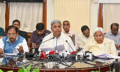 State Budget 2026-27: कैबिनेट की बैठक खत्म, बजट प्रस्ताव को मंजूरी State Budget 2026-27: कैबिनेट की बैठक खत्म, बजट प्रस्ताव को मंजूरी