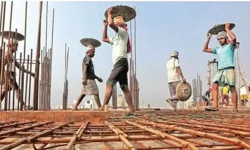Karnataka Budget 2026: कंस्ट्रक्शन वर्कर्स के बच्चों की पढ़ाई के लिए 10 GTTC सेंटर्स की स्थापना