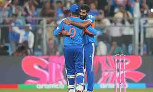 Sanju Samson ने बुमराह को मैन ऑफ द मैच का पुरस्कार दिया Sanju Samson ने बुमराह को मैन ऑफ द मैच का पुरस्कार दिया