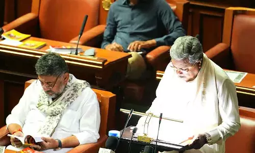 Karnataka Budget : रेशम के कीड़ों को लाने-ले जाने का खर्च दोगुना हुआ Karnataka Budget : रेशम के कीड़ों को लाने-ले जाने का खर्च दोगुना हुआ