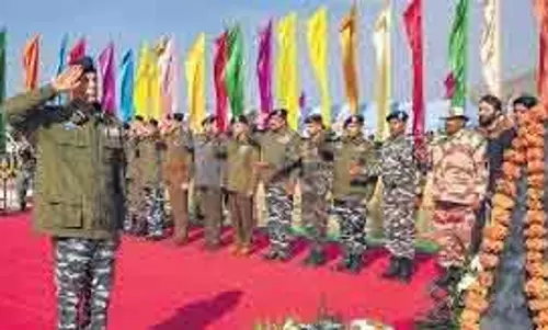 DC Pulwama ने जेकेएसएसबी वाइल्डलाइफ गार्ड परीक्षा के इंतजामों का जायजा लिया