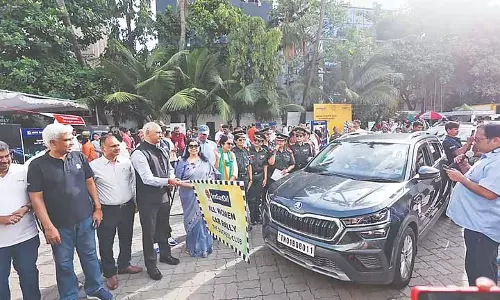 25वीं Duchess Car Rally में महिलाओं ने स्टीयरिंग संभाली 25वीं Duchess Car Rally में महिलाओं ने स्टीयरिंग संभाली