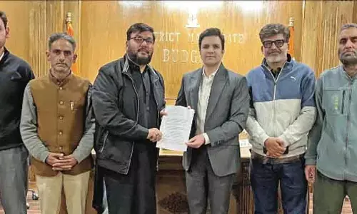 JKCAG, RTI आंदोलन के प्रतिनिधिमंडल ने डीसी बडगाम से मुलाकात की