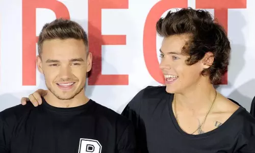 Harry Styles ने लियाम पेन के निधन के बाद दुख जताया Harry Styles ने लियाम पेन के निधन के बाद दुख जताया