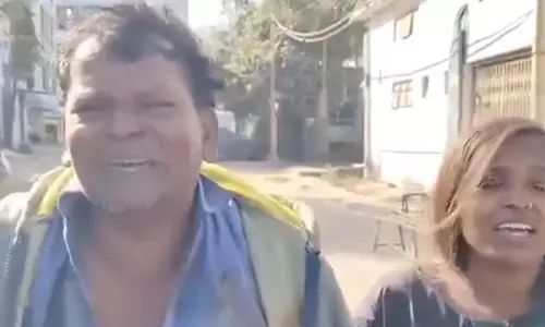 जमीनी विवाद में भतीजे-भतीजी की हत्या, गुस्साए लोगों ने विरोध प्रदर्शन किया जमीनी विवाद में भतीजे-भतीजी की हत्या, गुस्साए लोगों ने विरोध प्रदर्शन किया