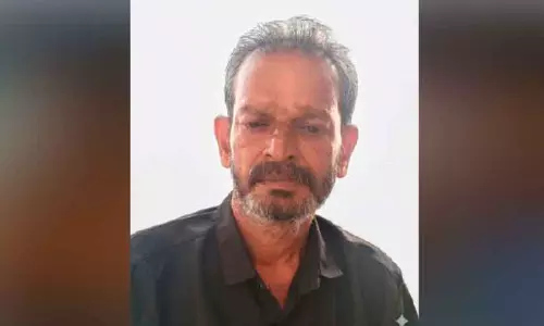 Kerala : लड़के के साथ अप्राकृतिक यौन उत्पीड़न के लिए एक व्यक्ति को 20 साल जेल की सज़ा सुनाई गई Kerala : लड़के के साथ अप्राकृतिक यौन उत्पीड़न के लिए एक व्यक्ति को 20 साल जेल की सज़ा सुनाई गई
