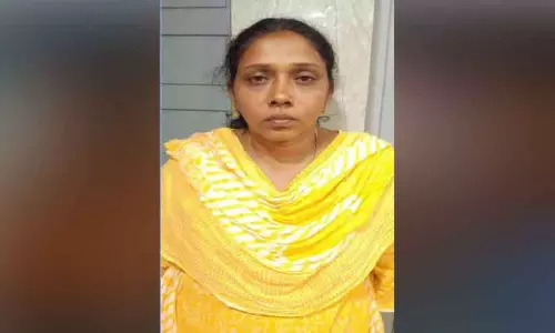 OLX से सामान खरीदने और फिर उससे ठगी करने के आरोप में महिला को रिमांड पर लिया गया OLX से सामान खरीदने और फिर उससे ठगी करने के आरोप में महिला को रिमांड पर लिया गया