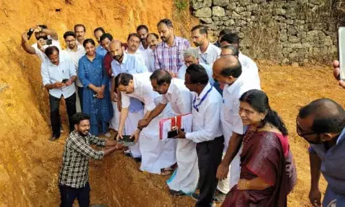 Kerala : कुन्नुमभागम सरकारी स्कूल में स्पोर्ट्स स्कूल की नींव रखी गई