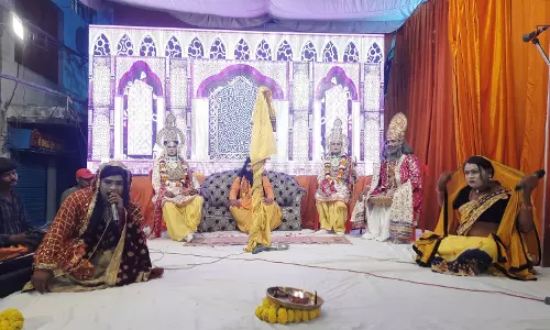 Bareilly: विश्व प्रसिद्ध 166वीं रामलीला में दिखा कैकयी-राम वनवास प्रसंग