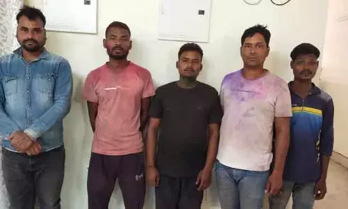 Bhubaneswar शहर में पुलिस पर हमले और PCR वैन को नुकसान, 5 गिरफ्तार Bhubaneswar शहर में पुलिस पर हमले और PCR वैन को नुकसान, 5 गिरफ्तार