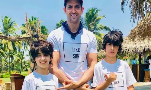 पिता बनने पर Hrithik Roshan ने कहा, कोई भी उपलब्धि मेरे बेटों के लिए मेरे प्यार का मुकाबला नहीं कर सकती पिता बनने पर Hrithik Roshan ने कहा, कोई भी उपलब्धि मेरे बेटों के लिए मेरे प्यार का मुकाबला नहीं कर सकती