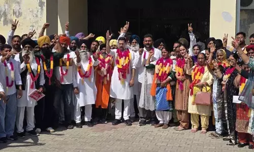 Ludhiana: कांग्रेस नेताओं ने रायकोट ब्लॉक समिति चुनाव जीता Ludhiana: कांग्रेस नेताओं ने रायकोट ब्लॉक समिति चुनाव जीता