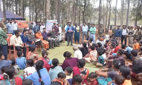 नारायणपुर के सुदूर गांवों में पहुंच रही हैं स्वास्थ्य सेवाएं, 107 ग्रामीणों को मिला उपचार नारायणपुर के सुदूर गांवों में पहुंच रही हैं स्वास्थ्य सेवाएं, 107 ग्रामीणों को मिला उपचार