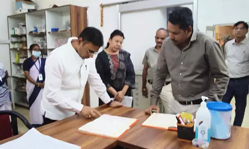 कलेक्टर ने सामुदायिक स्वास्थ्य केंद्र कसडोल का किया निरीक्षण कलेक्टर ने सामुदायिक स्वास्थ्य केंद्र कसडोल का किया निरीक्षण