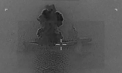 US सेना पीछे नहीं हट रही है: CENTCOM ने ईरानी ड्रोन कैरियर पर हमला किया, हमले का सातवां दिन भी जारी