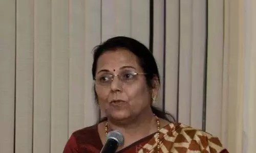 Budget में महिलाओं की भलाई को प्राथमिकता दी गई; डिप्टी स्पीकर डॉ. नीलम गोरहे ने तारीफ की Budget में महिलाओं की भलाई को प्राथमिकता दी गई; डिप्टी स्पीकर डॉ. नीलम गोरहे ने तारीफ की