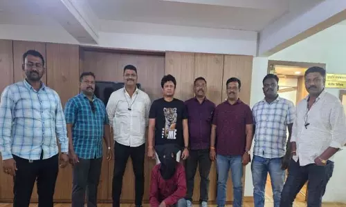 Pune में एक चौंकाने वाली घटना! यौन उत्पीड़न का विरोध करने पर महिला की हत्या Pune में एक चौंकाने वाली घटना! यौन उत्पीड़न का विरोध करने पर महिला की हत्या