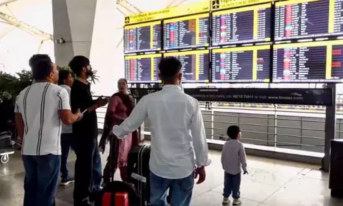 मिडिल ईस्ट संकट के बीच Mumbai, दिल्ली, बेंगलुरु एयरपोर्ट पर 175 फ्लाइट कैंसिल हुईं