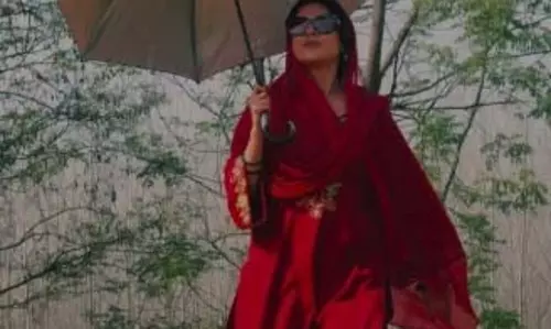 शहनाज गिल का समर लुक वायरल, पंजाबी सूट में नदी किनारे दिखाईं कातिलाना अदाएं