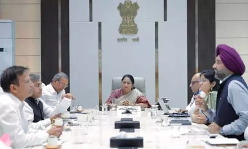 मुख्यमंत्री रेखा गुप्ता ने 3,786 करोड़ रुपए की विकास परियोजनाओं की समीक्षा की मुख्यमंत्री रेखा गुप्ता ने 3,786 करोड़ रुपए की विकास परियोजनाओं की समीक्षा की