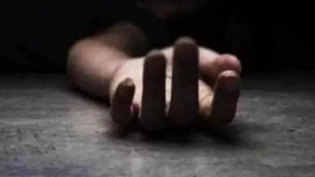1 साल बाद शादी कराने राजी थे लड़की और लड़के के परिजन, नाराज प्रेमी जोड़े ने लगाई फांसी 1 साल बाद शादी कराने राजी थे लड़की और लड़के के परिजन, नाराज प्रेमी जोड़े ने लगाई फांसी