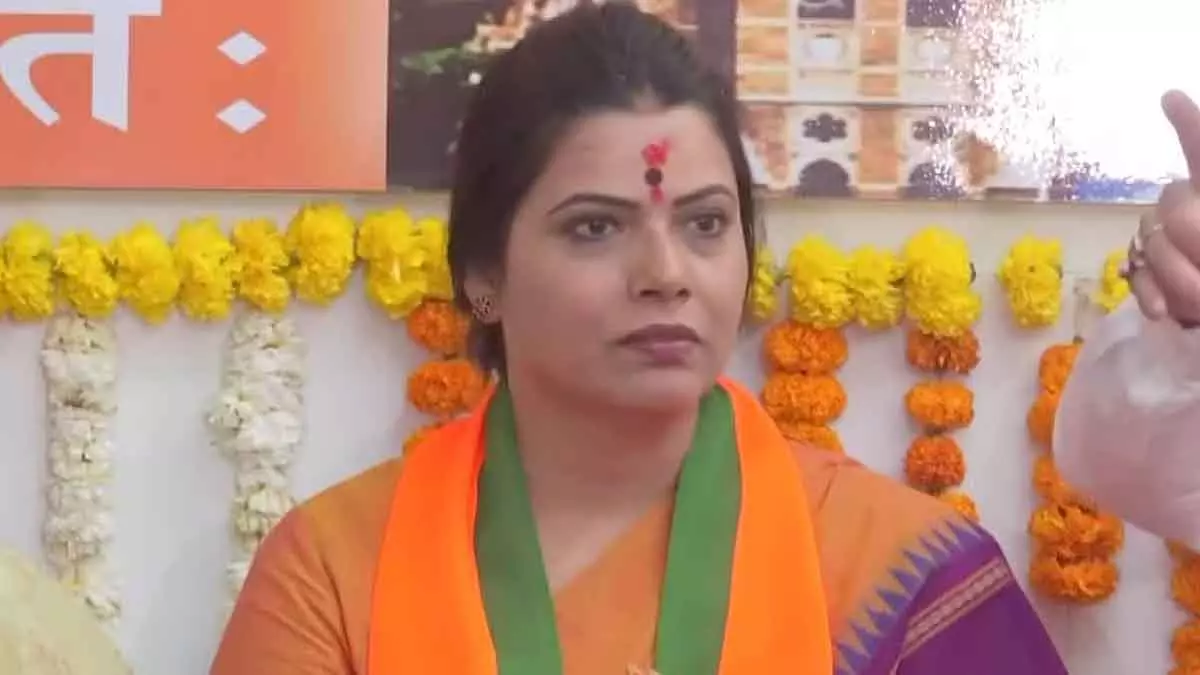 रितु तावड़े ने BMC सर्वे में कमी दिखाए जाने के बावजूद आवारा कुत्तों की बढ़ती आबादी पर चिंता जताई रितु तावड़े ने BMC सर्वे में कमी दिखाए जाने के बावजूद आवारा कुत्तों की बढ़ती आबादी पर चिंता जताई