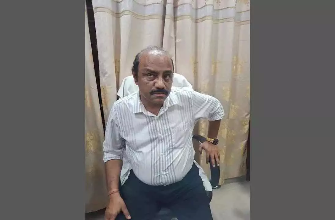 Odisha : पूर्व डिप्टी डायरेक्टर ऑफ माइंस मोहंती को तीन दिन की विजिलेंस कस्टडी में भेजा गया Odisha : पूर्व डिप्टी डायरेक्टर ऑफ माइंस मोहंती को तीन दिन की विजिलेंस कस्टडी में भेजा गया