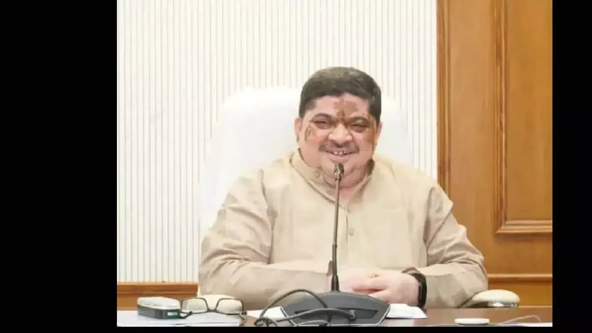 Ponnam ने 99 दिन के प्लान के तहत हैदराबाद में ई-वेस्ट सेंटर और मिरर लाइब्रेरी की लॉन्च Ponnam ने 99 दिन के प्लान के तहत हैदराबाद में ई-वेस्ट सेंटर और मिरर लाइब्रेरी की लॉन्च