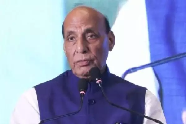 Rajnath Singh ने कहा कि खाड़ी संकट जैसी अस्थिरता के नए सामान्य होने का खतरा Rajnath Singh ने कहा कि खाड़ी संकट जैसी अस्थिरता के नए सामान्य होने का खतरा