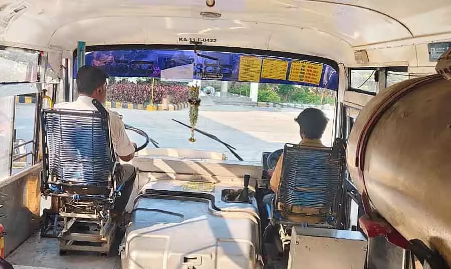 Karnataka : अल्पसंख्यक महिलाओं के पीछे की प्रेरणा, 72 लड़कियों ने ट्रेनिंग के लिए अप्लाई किया Karnataka : अल्पसंख्यक महिलाओं के पीछे की प्रेरणा, 72 लड़कियों ने ट्रेनिंग के लिए अप्लाई किया