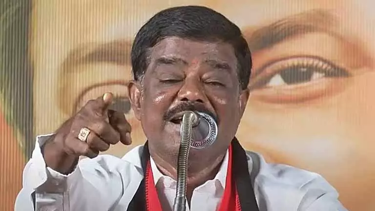 DMK के मंच अध्यक्ष को अश्लील टिप्पणी के लिए 2 साल की जेल की सजा निलंबित DMK के मंच अध्यक्ष को अश्लील टिप्पणी के लिए 2 साल की जेल की सजा निलंबित