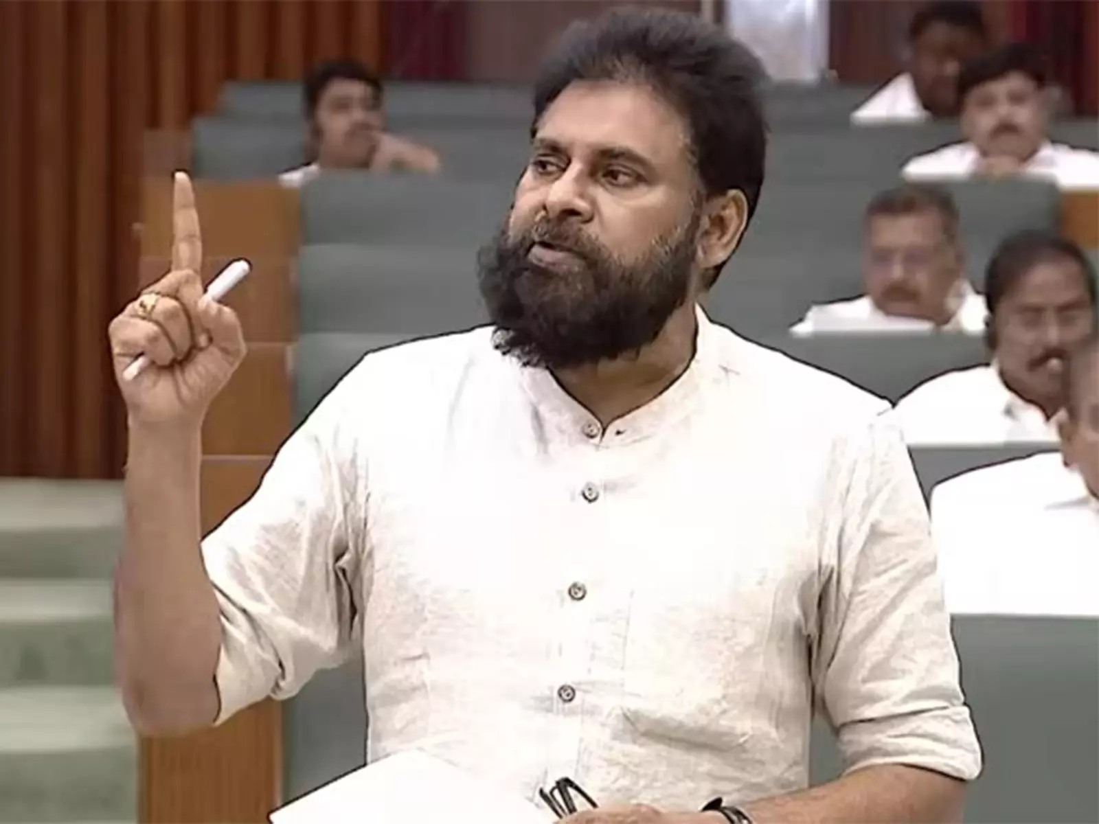 बजट पांच करोड़ लोगों की उम्मीदों को दिखाता है: आंध्र प्रदेश के डिप्टी सीएम Pawan Kalyan बजट पांच करोड़ लोगों की उम्मीदों को दिखाता है: आंध्र प्रदेश के डिप्टी सीएम Pawan Kalyan