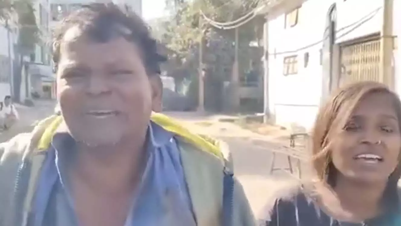 जमीनी विवाद में भतीजे-भतीजी की हत्या, गुस्साए लोगों ने विरोध प्रदर्शन किया जमीनी विवाद में भतीजे-भतीजी की हत्या, गुस्साए लोगों ने विरोध प्रदर्शन किया