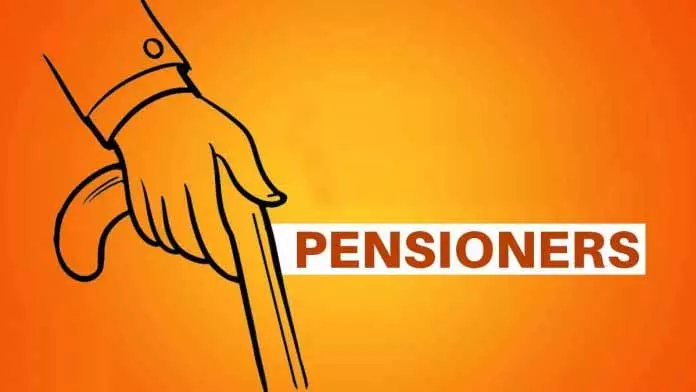 Retired police पेंशनर्स ने सैलरी में गड़बड़ी को दूर करने और कल्याणकारी उपायों की मांग की Retired police पेंशनर्स ने सैलरी में गड़बड़ी को दूर करने और कल्याणकारी उपायों की मांग की