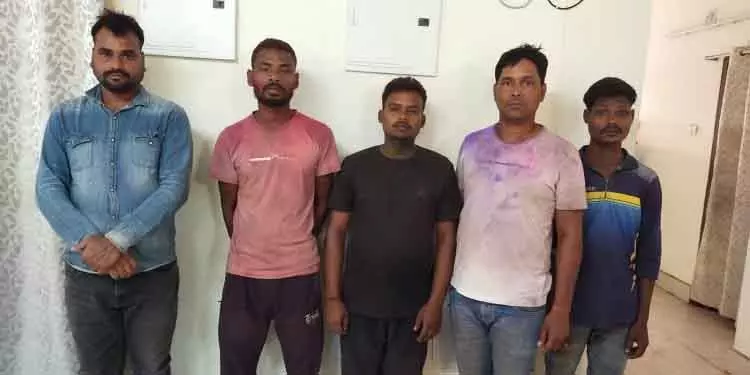 Bhubaneswar शहर में पुलिस पर हमले और PCR वैन को नुकसान, 5 गिरफ्तार Bhubaneswar शहर में पुलिस पर हमले और PCR वैन को नुकसान, 5 गिरफ्तार