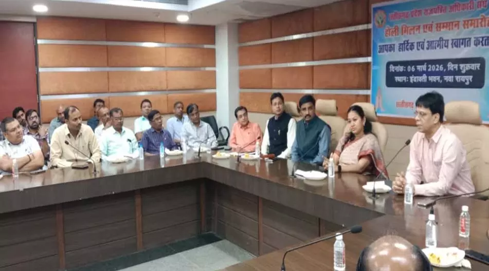 IAS पदोन्नत अवार्ड अधिकारियों का राजपत्रित अधिकारी संघ ने किया सम्मान IAS पदोन्नत अवार्ड अधिकारियों का राजपत्रित अधिकारी संघ ने किया सम्मान