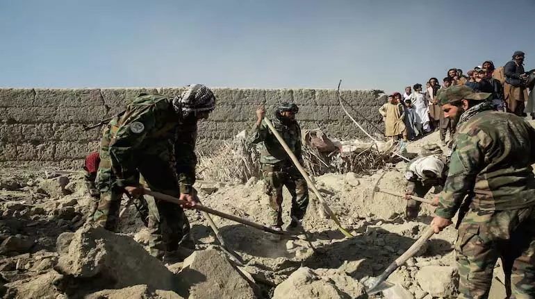 Afghanistan-Pakistan के बीच खुली जंग: हालात कितने बुरे हो सकते हैं? ये हैं सबसे बुरी हालत Afghanistan-Pakistan के बीच खुली जंग: हालात कितने बुरे हो सकते हैं? ये हैं सबसे बुरी हालत