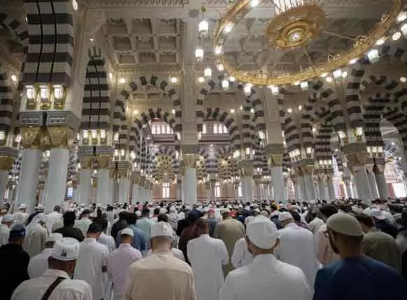 Saudi Arabia में मस्जिदों की सेवाओं की जांच Saudi Arabia में मस्जिदों की सेवाओं की जांच