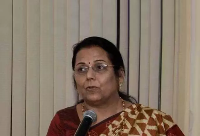 Budget में महिलाओं की भलाई को प्राथमिकता दी गई; डिप्टी स्पीकर डॉ. नीलम गोरहे ने तारीफ की Budget में महिलाओं की भलाई को प्राथमिकता दी गई; डिप्टी स्पीकर डॉ. नीलम गोरहे ने तारीफ की