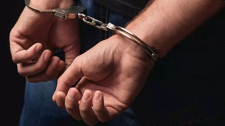 खून के धब्बों से सुलझी extramarital affair की गुत्थी, आरोपी गिरफ्तार खून के धब्बों से सुलझी extramarital affair की गुत्थी, आरोपी गिरफ्तार