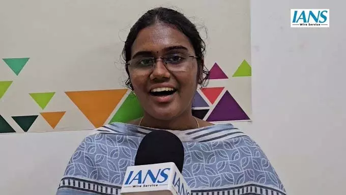 UPSC 2025 में ऑल इंडिया रैंक 2 हासिल करने पर राजेश्वरी सुवे एम ने साझा की सफलता की कहानी UPSC 2025 में ऑल इंडिया रैंक 2 हासिल करने पर राजेश्वरी सुवे एम ने साझा की सफलता की कहानी