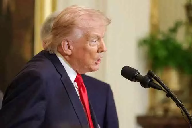 Trump ने ईरान से “बिना शर्त सरेंडर” की मांग की Trump ने ईरान से “बिना शर्त सरेंडर” की मांग की