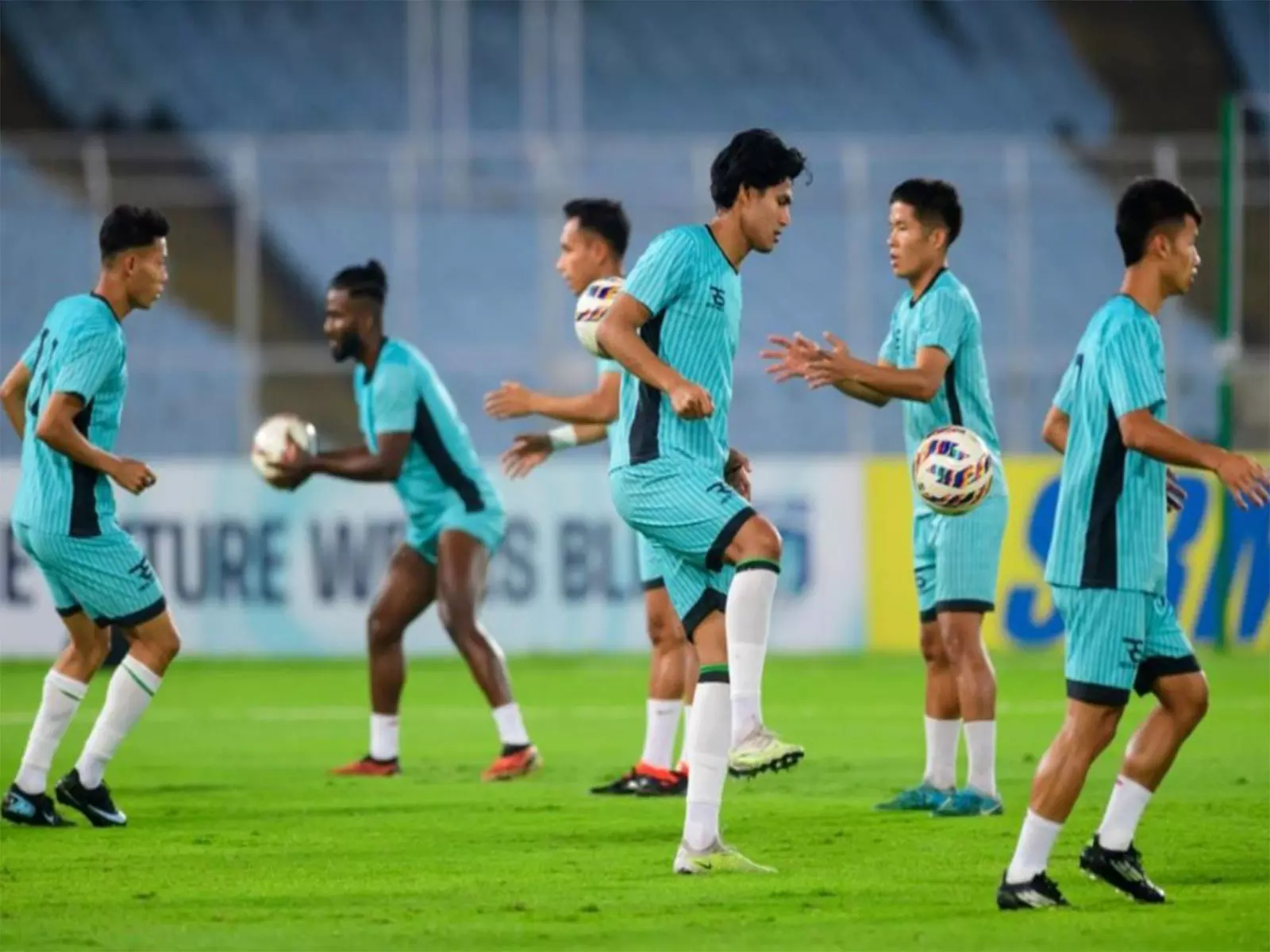 ISL: मोहम्मडन स्पोर्टिंग को बेंगलुरु के खिलाफ जीत की उम्मीद ISL: मोहम्मडन स्पोर्टिंग को बेंगलुरु के खिलाफ जीत की उम्मीद
