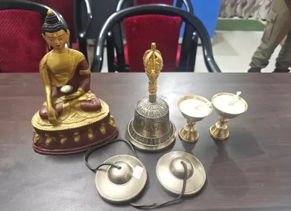 TAWANG: तवांग में पवित्र चीज़ें चुराते हुए टूरिस्ट पकड़ा गया