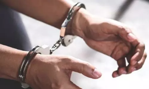 पुलिस मुठभेड़ में एक बदमाश को लगी गोली, दूसरा गिरफ्तार पुलिस मुठभेड़ में एक बदमाश को लगी गोली, दूसरा गिरफ्तार