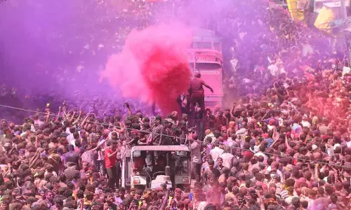 Indore : शहर रंगों और संस्कृति के साथ डेट के लिए तैयार Indore : शहर रंगों और संस्कृति के साथ डेट के लिए तैयार