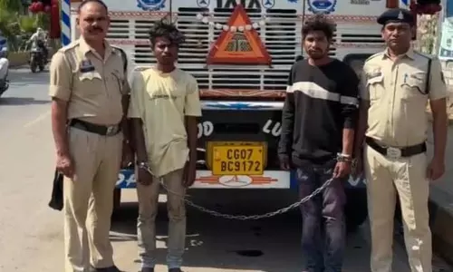 12 चक्का ट्रक चोरी करने वाले 2 आरोपी गिरफ्तार, वारदात के 4 घंटे भीतर दबोचा गया