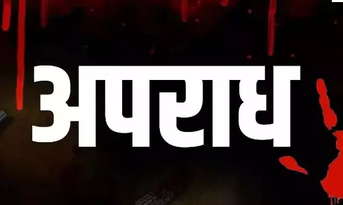 दिव्यांग बेटे की हत्या के बाद शव को दफनाने के आरोप में युवक गिरफ्तार दिव्यांग बेटे की हत्या के बाद शव को दफनाने के आरोप में युवक गिरफ्तार