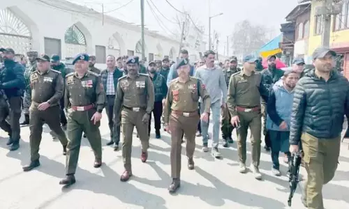 Srinagar एहतियाती पाबंदियां हटाई गईं: हाईस्पीड मोबाइल इंटरनेट, प्रीपेड सेवाएं बहाल Srinagar एहतियाती पाबंदियां हटाई गईं: हाईस्पीड मोबाइल इंटरनेट, प्रीपेड सेवाएं बहाल