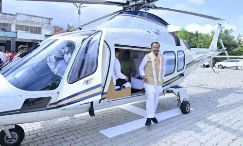 उपमुख्यमंत्री केशव प्रसाद मौर्य के हेलीकॉप्टर की इमरजेंसी लैंडिंग, भरा चॉपर में धुआं